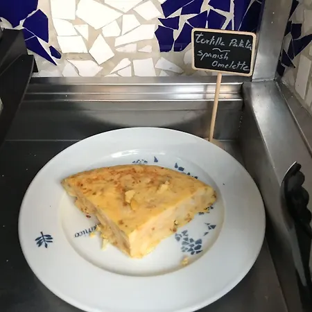 & Co. J. Botanico Boutique Otel