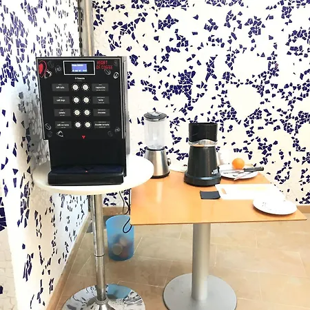 & Co. J. Botanico Boutique 3*