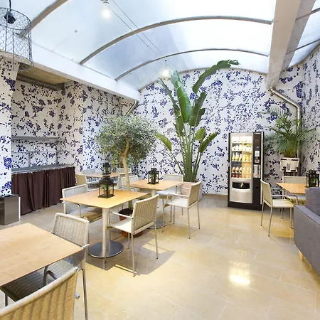 & Co. J. Botanico Boutique Hotel