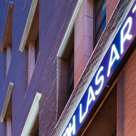 Hotel Nh Artes 4*
