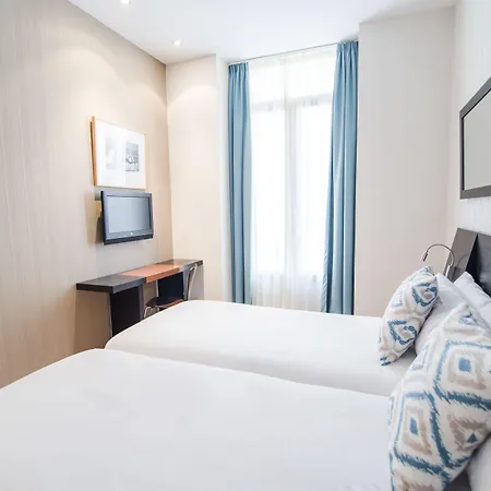 ホテル Petit Palace Plaza De La Reina