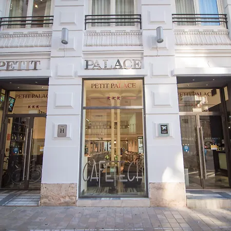 Petit Palace Plaza De La Reina Hotell