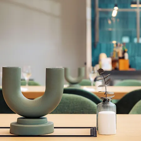 Отель Innside By Melia Oceanic 4*