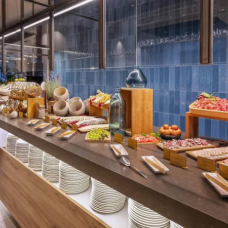 Отель Innside By Melia Oceanic Валенсия