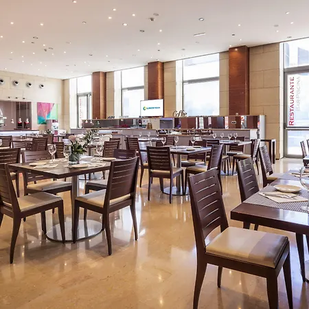 Hotel Ilunion 4 4*