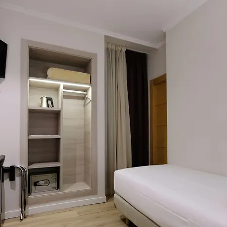 Mediterraneo Отель