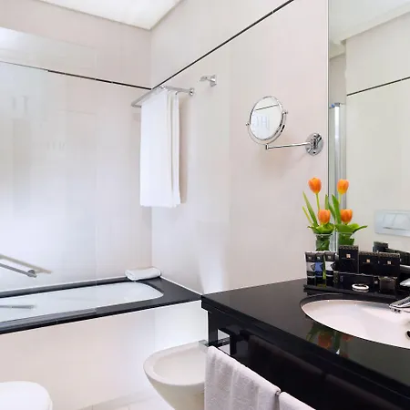 Hotel Center 4*