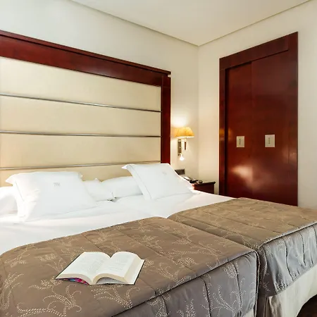 Hotel Center 4*