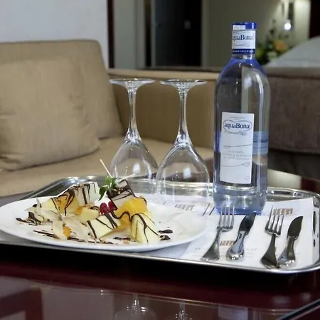 Hotel Center 4*
