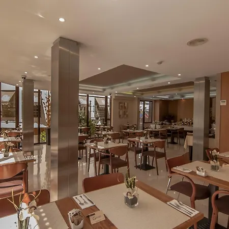 Rh Sorolla Centro 3*