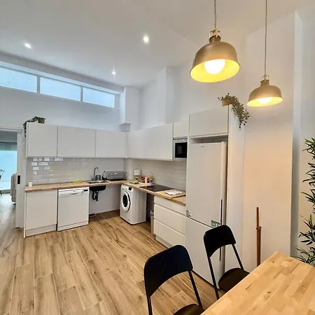 1 Amplia Y Exclusiva Vivienda Con Terraza Valencia