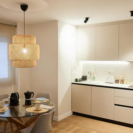 Apartament Artes 6 *