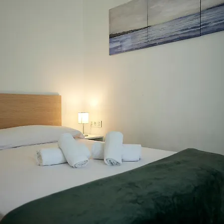 Artes 8 - 2 Double & 2 Baths *