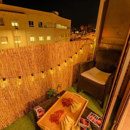 Lejlighed Cabanal Beachfront - 1 Min To Sea, Ac, Smarttv, Balcony Valencia