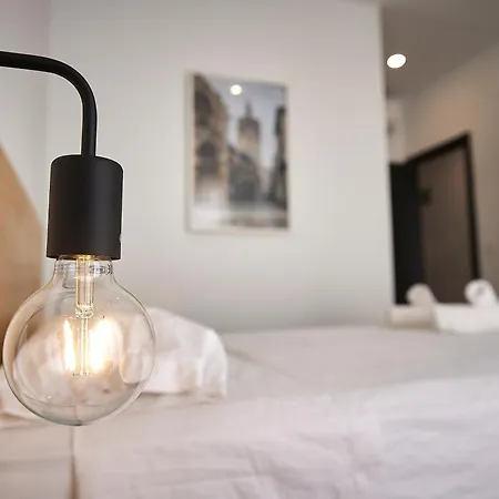 Artes 3- Private Sunny Terrace & 2 Baths Apartament *