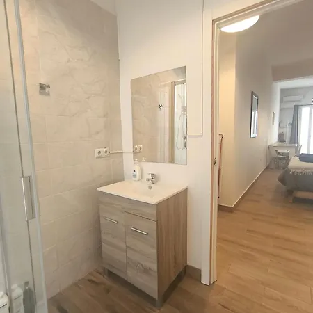 Cozy Ground Floor Apartment Valencia