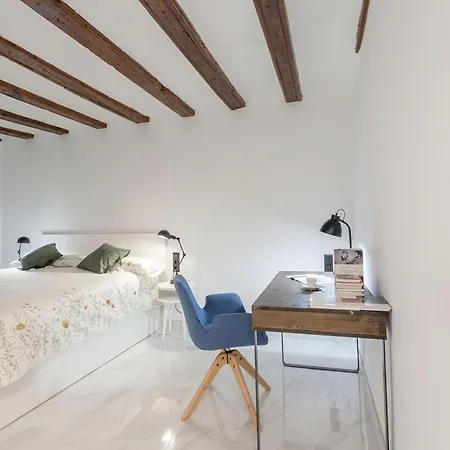 Flat Center Town Hall Apartment