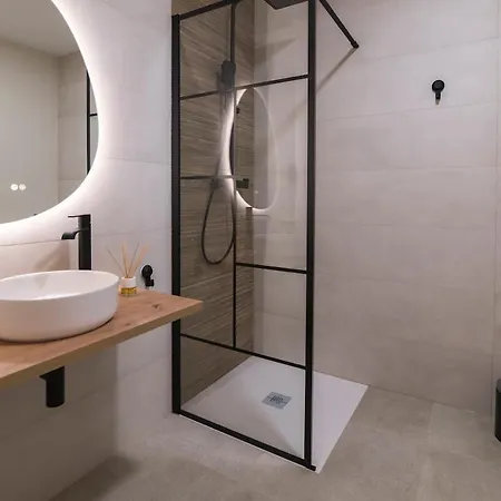 Design And Comfort For Families And Groups Valenza