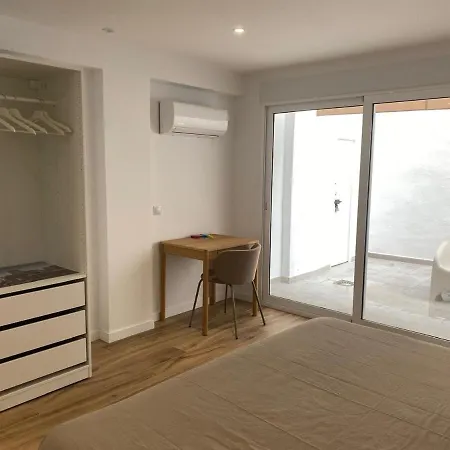 1 Amplia Y Exclusiva Vivienda Con Terraza