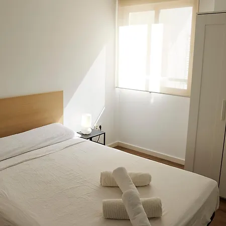 Arts 4 - Private Sunny Terrace & 2 Baths