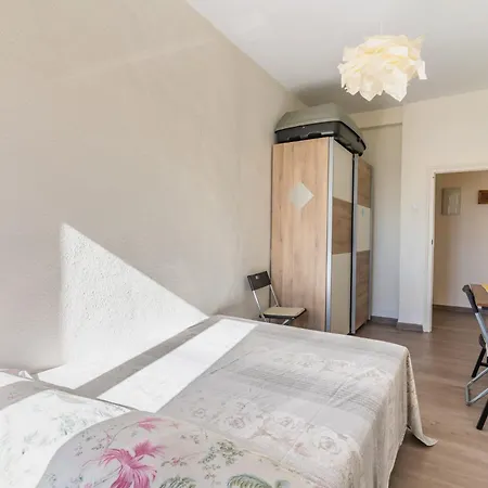 Lägenhet Begis Flat Cabanal Y Puerto De Valencia