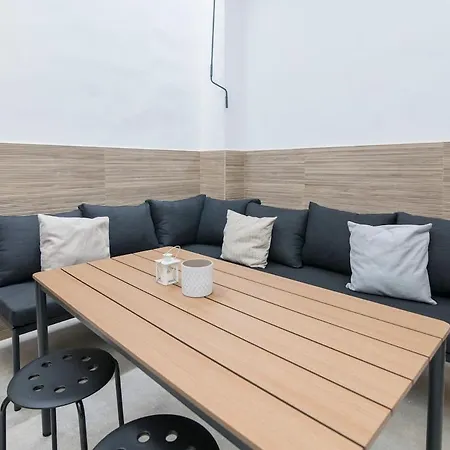 Design And Comfort For Families And Groups