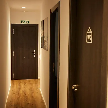 Apartament Arts 4 - Private Sunny Terrace & 2 Baths