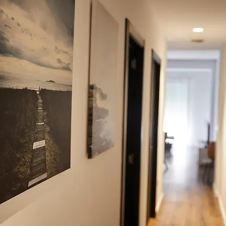 Arts 4 - Private Sunny Terrace & 2 Baths Apartament