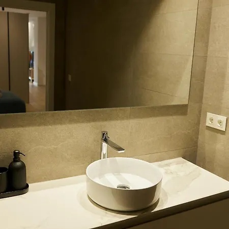 公寓 Arts Loft 32 *