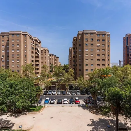 Apartment 3 Bdrm Apt Primado Residential By Invalencia