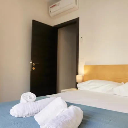 Apartament Artes 6 *