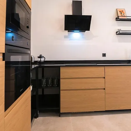 Appartamento Design And Comfort For Families And Groups