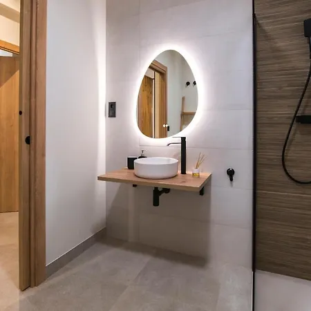 Appartamento Design And Comfort For Families And Groups Valenza