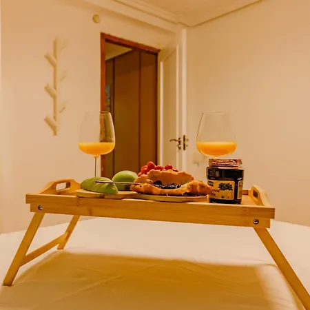 Cabanal Beachfront - 1 Min To Sea, Ac, Smarttv, Balcony Lejlighed *