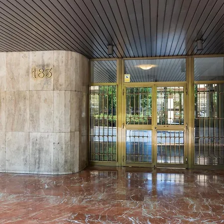 아파트 Invalencia Primado 3 Bdrm & 2 Wc 발렌시아