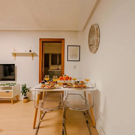 Lejlighed Cabanal Beachfront - 1 Min To Sea, Ac, Smarttv, Balcony