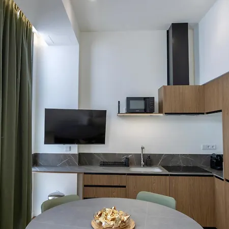 Boutique - One Tower