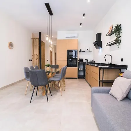 Design And Comfort For Families And Groups Valenza