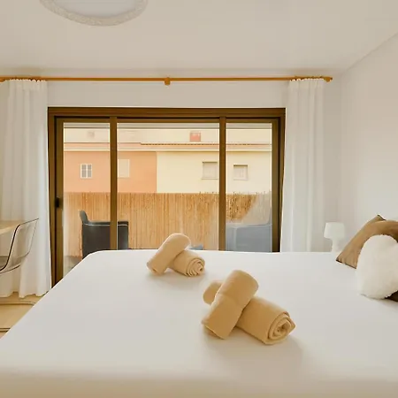 Cabanal Beachfront - 1 Min To Sea, Ac, Smarttv, Balcony * Valencia