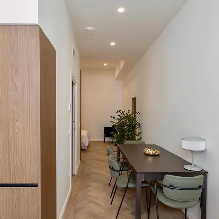 Boutique - One Tower Валенсия