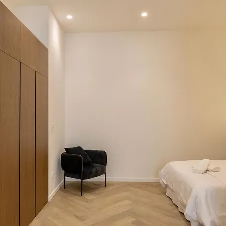 Boutique - One Tower Apartment