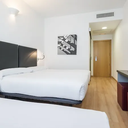 Отель Ilunion Aqua 3 Валенсия