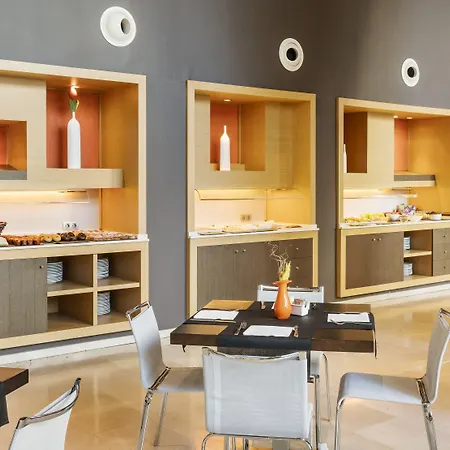 Отель Ilunion Aqua 3 Валенсия