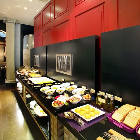 Vincci Palace Hotel 4*