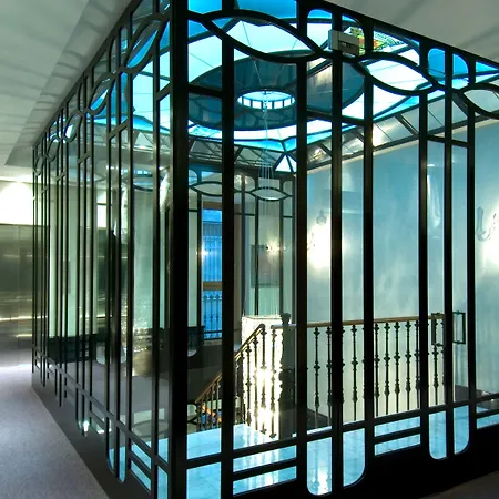 Vincci Palace