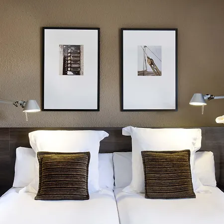 瓦伦西亚媒介酒店 4*