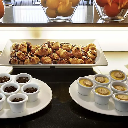 瓦伦西亚媒介酒店