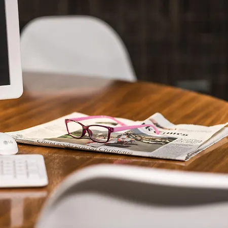 瓦伦西亚媒介酒店