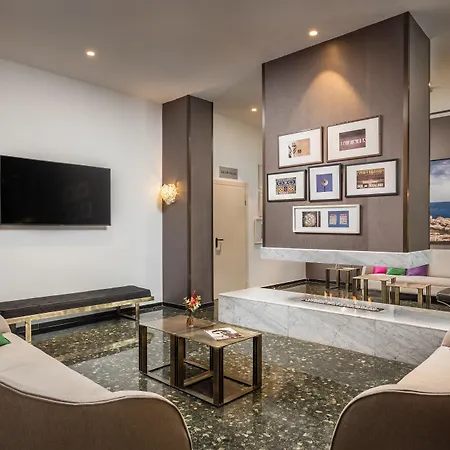 Medium Hotel 4*
