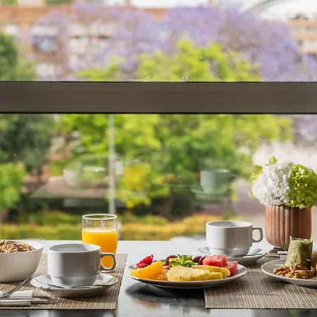 瓦伦西亚媒介酒店 瓦伦西亚